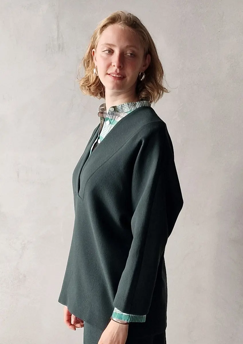 Claudia Bertini - V-Neck Top green