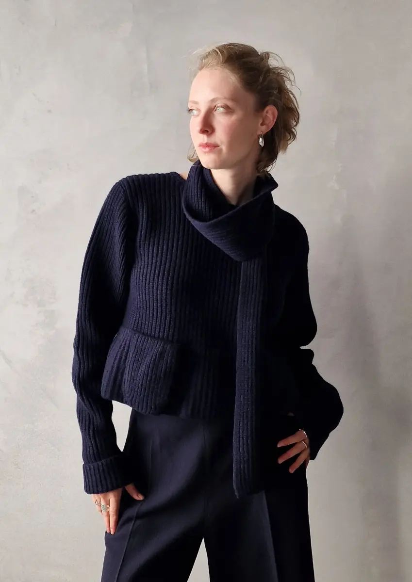 Claudia Bertini - Sweater Ravenna navy + Scarf Rimini