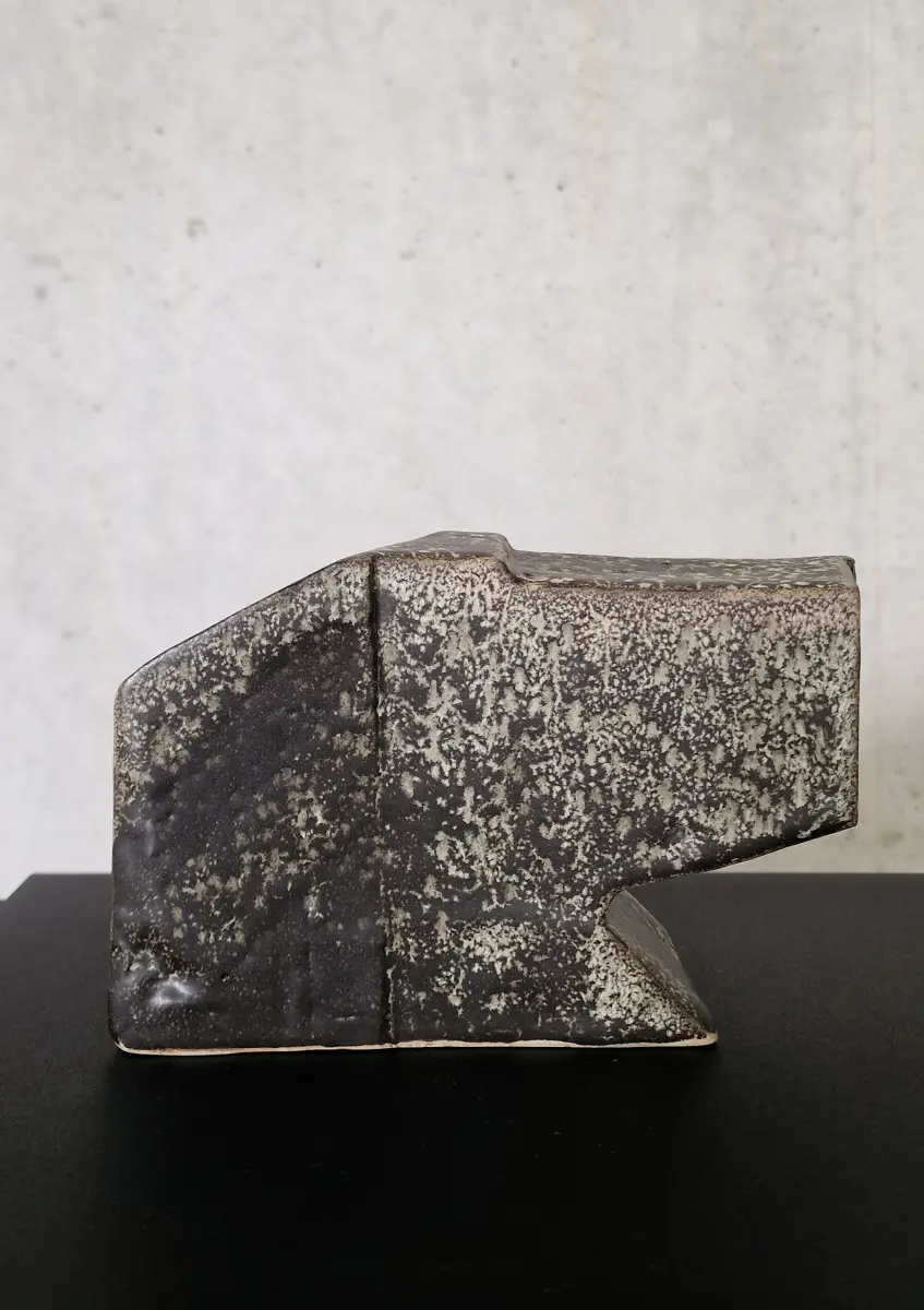 kiner ceramics - Serre Livre 3 noir vert