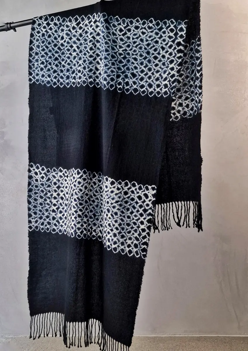 Suzusan - Fringed Scarf black/ivory