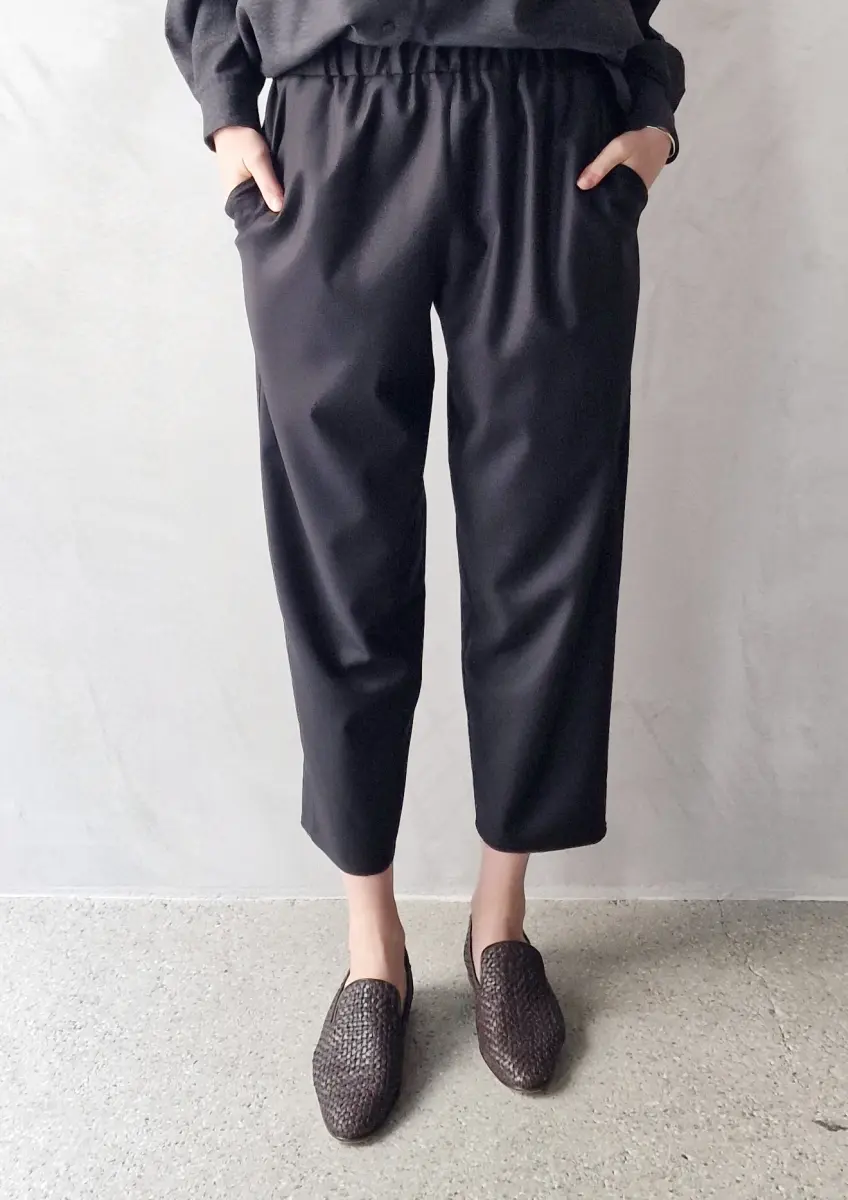 Dusan - Carrot Pants Tasmania black