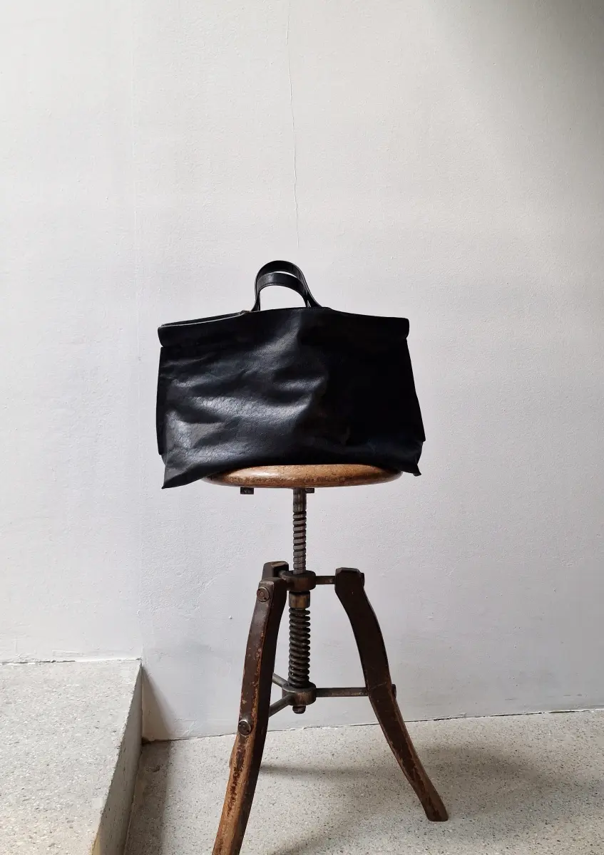 Bea Mombaers - Shopper Matte M black