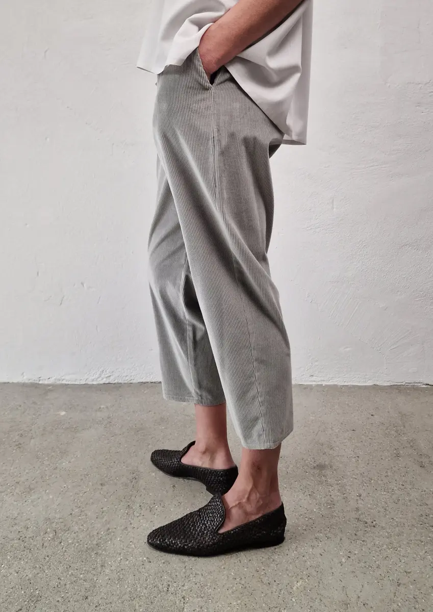 Dusan - Carrot Pants Corduroy pearl
