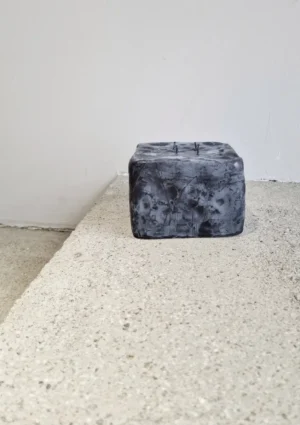 Oberflacht - Klotz 4 black