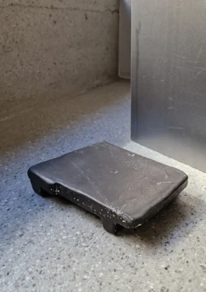 kiner ceramics - Tray S/M 1 noir blanc