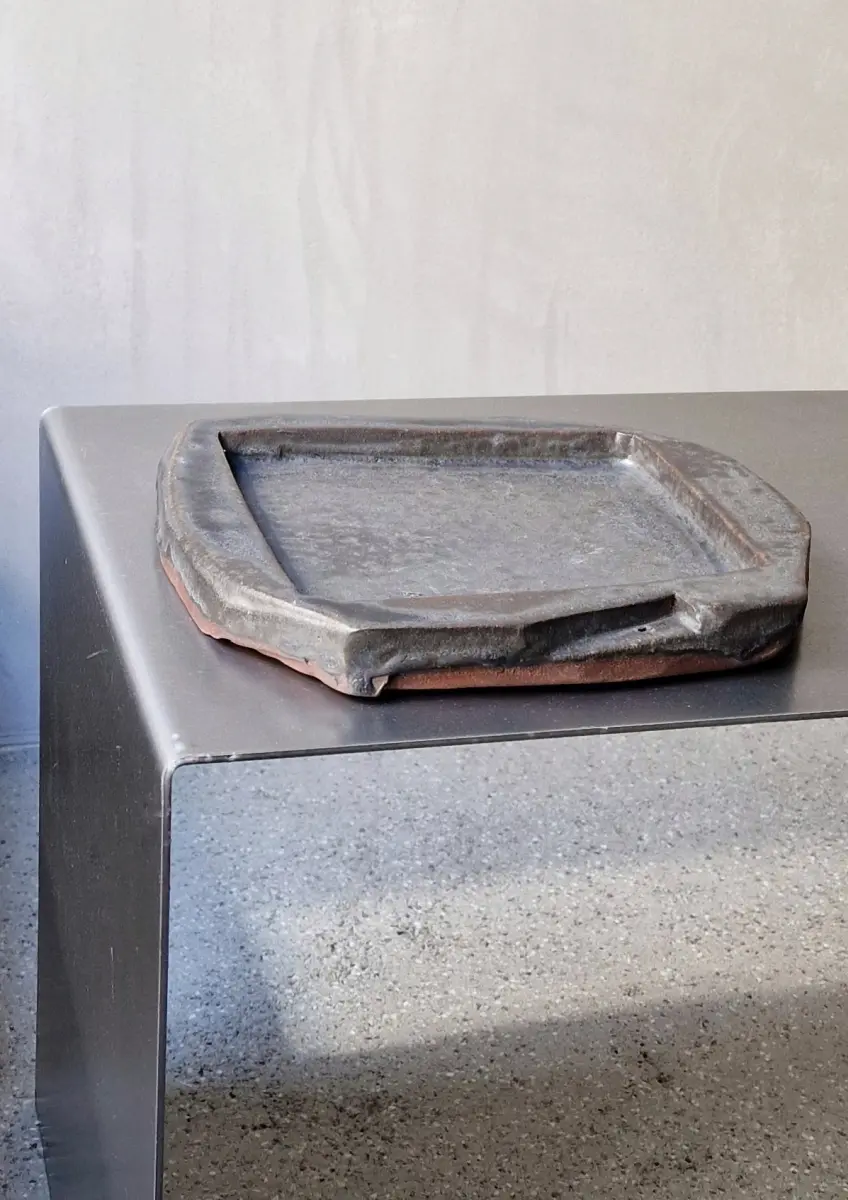 kiner ceramics - Container Carré 3 noir irisé