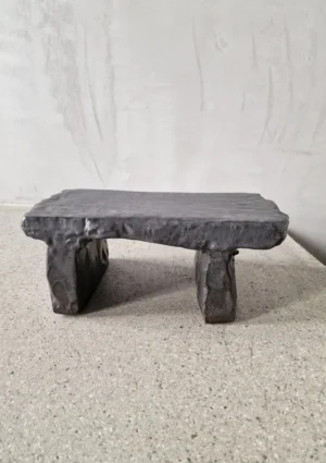 kiner ceramics - Table S noir irisé