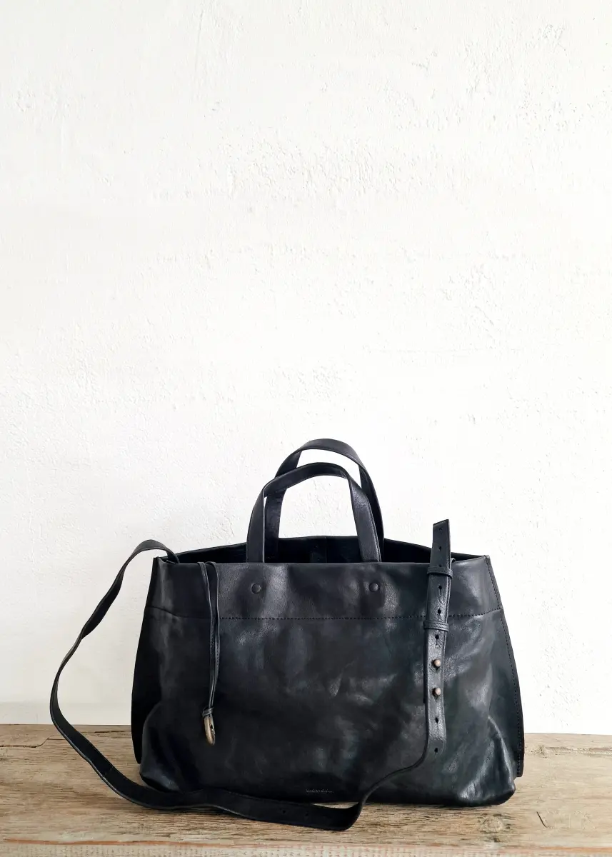 Lihann George - Elli black