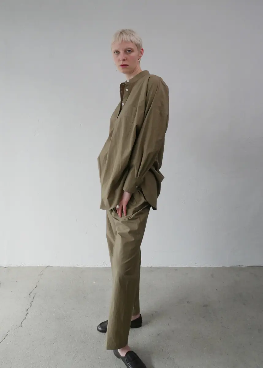 Claudia Bertini - Shirt Lungo Mercato mud + Pants Mercato mud