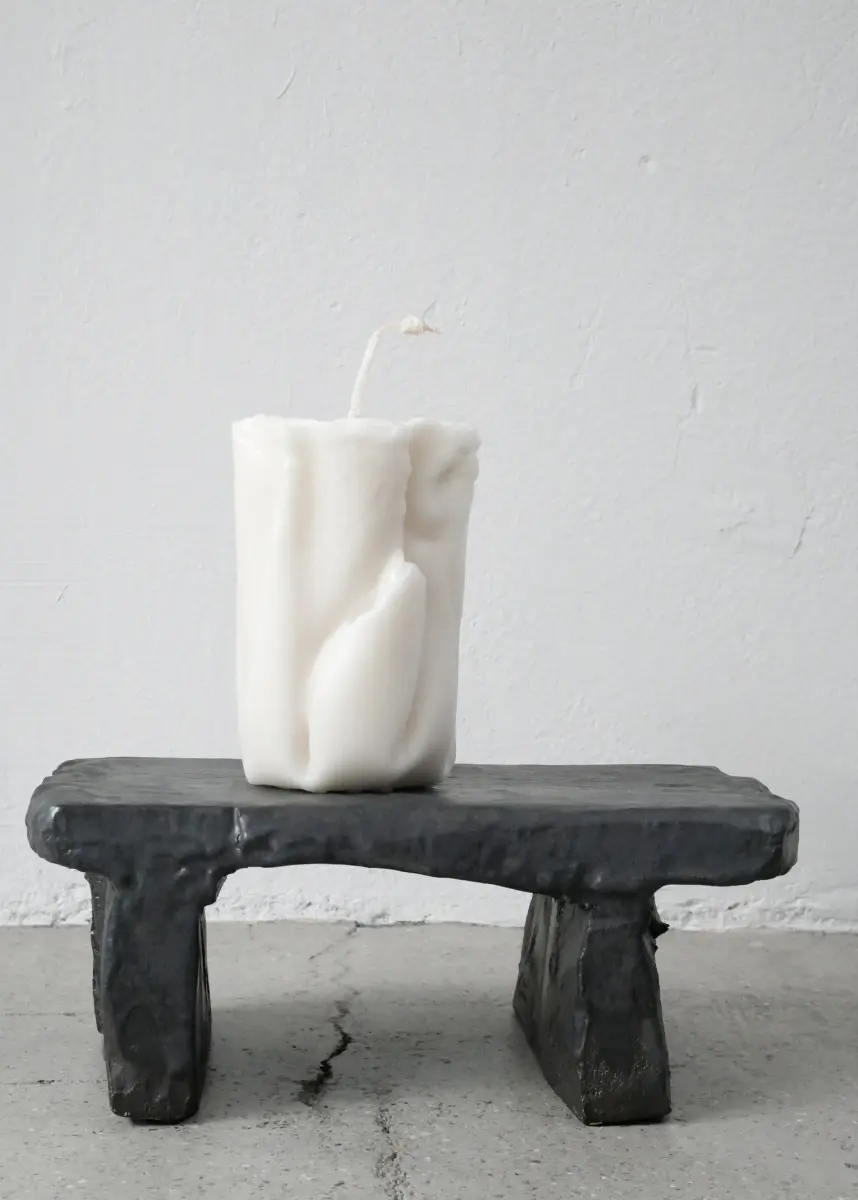 Oberflacht - Ghost cream + kiner ceramics - Table S noir irisé