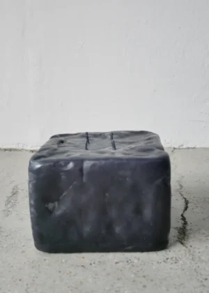 Oberflacht - Klotz 4 black