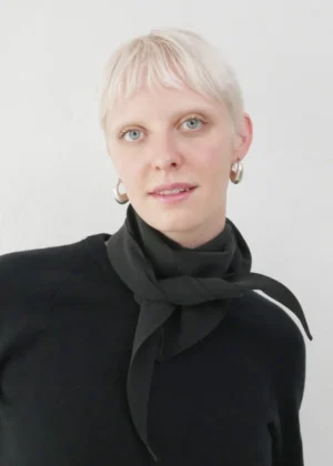 Claudia Bertini - Triangolo black