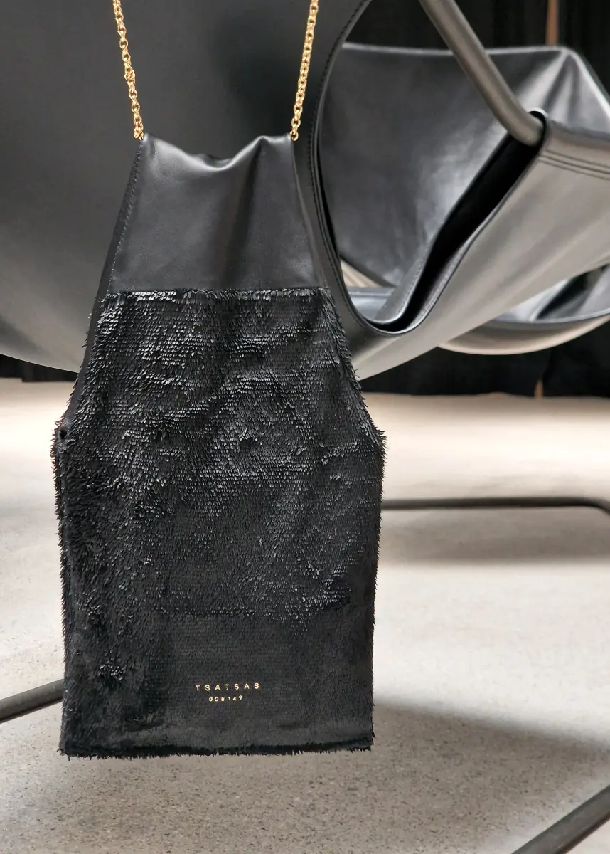 Tsatsas - Lato Feathered black