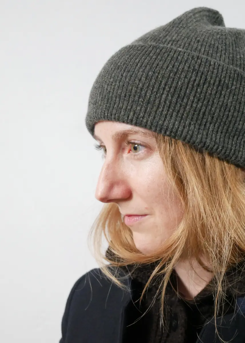 Margaret Howell -Ribbed Beanie khaki/charcoal